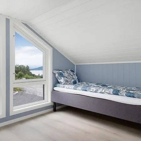 Nettes Ferienhaus In Gjemnes Mit Grill, Terrasse Und Garten Ferienhaus Stokke (More og Romsdal)