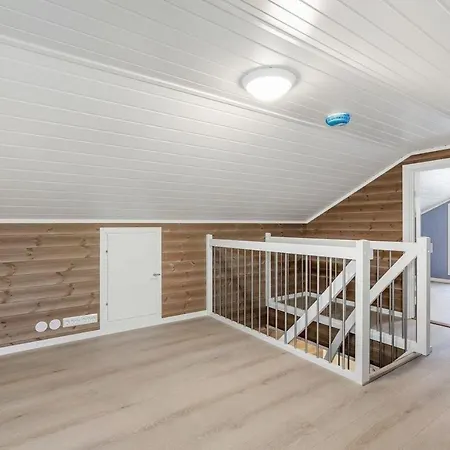 Nettes Ferienhaus In Gjemnes Mit Grill, Terrasse Und Garten Stokke (More og Romsdal)